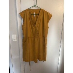 Athleta Marlow Tuscan Gold Short Sleeve Lightweight Romper Women’s Size XL